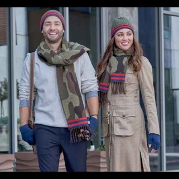 Herbalife beanie scarf glove trio set - Picture 2 of 3